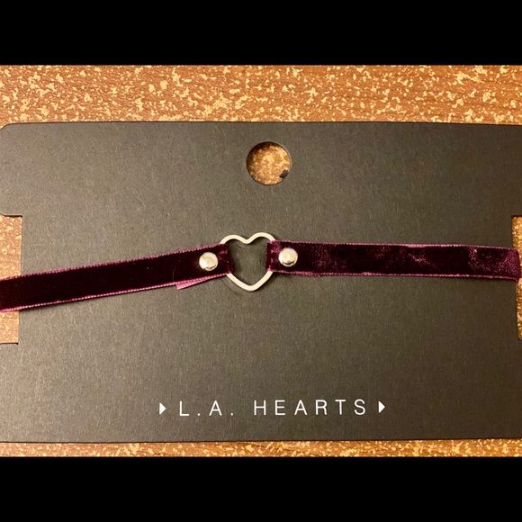NWT L.A. Hearts burgundy choker necklace - Picture 2 of 3